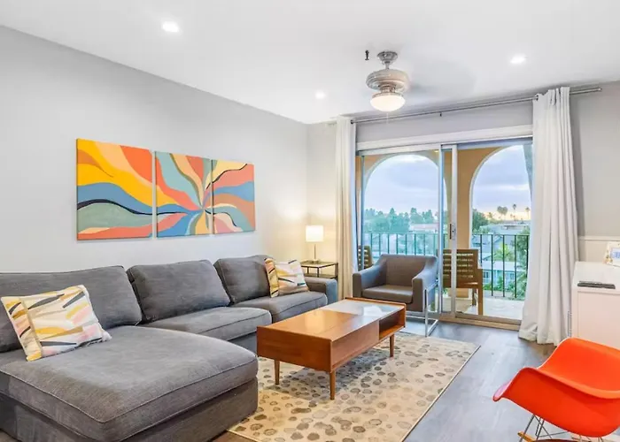 2 Bed 2 Bath Penthouse Condo With Ac And Ocean Views