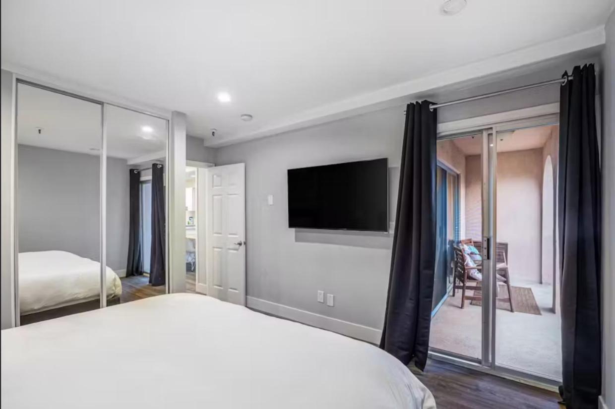 Apartment 2 Bed 2 Bath Penthouse With Ac And Ocean Views *