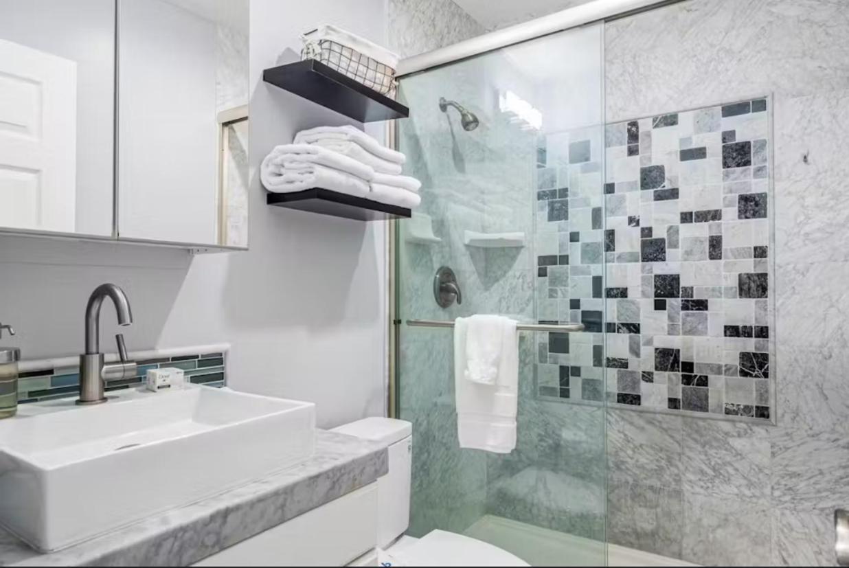 2 Bed 2 Bath Penthouse With Ac And Ocean Views